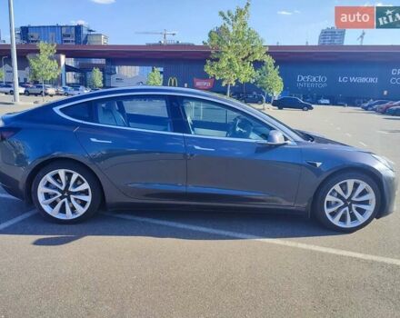 Серый Тесла Модель 3, объемом двигателя 0 л и пробегом 62 тыс. км за 16900 $, фото 5 на Automoto.ua