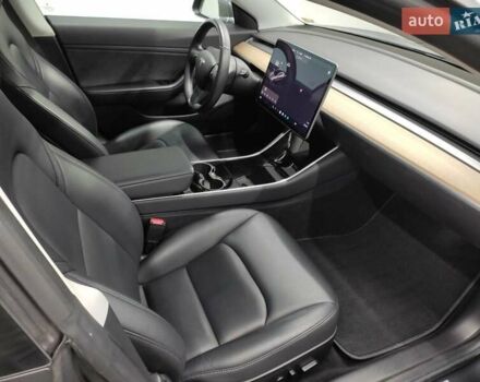 Тесла Модель 3 2018 у Львові на Automoto.ua Сірий Тесла Модель 3, об'ємом двигуна 0 л та пробігом 150 тис. км за 17500 $, фото 12 на Automoto.ua