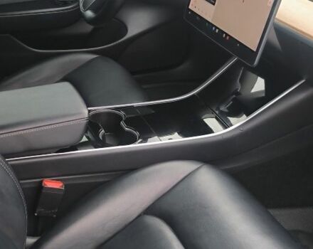 Серый Тесла Модель 3, объемом двигателя 0 л и пробегом 182 тыс. км за 15000 $, фото 16 на Automoto.ua