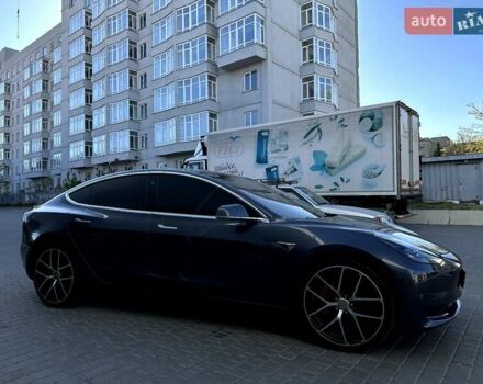 Серый Тесла Модель 3, объемом двигателя 0 л и пробегом 164 тыс. км за 17500 $, фото 11 на Automoto.ua