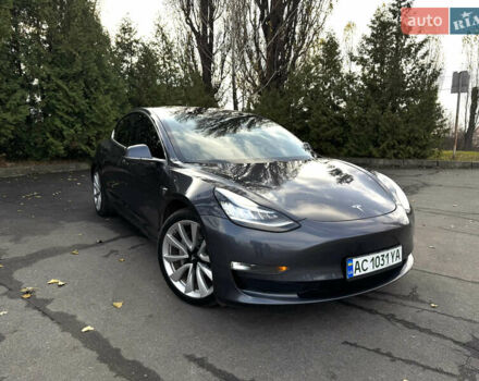 Серый Тесла Модель 3, объемом двигателя 0 л и пробегом 270 тыс. км за 14700 $, фото 1 на Automoto.ua