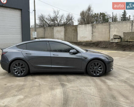 Серый Тесла Модель 3, объемом двигателя 0 л и пробегом 155 тыс. км за 17999 $, фото 5 на Automoto.ua