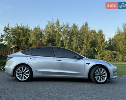 Серый Тесла Модель 3, объемом двигателя 0 л и пробегом 84 тыс. км за 17400 $, фото 9 на Automoto.ua