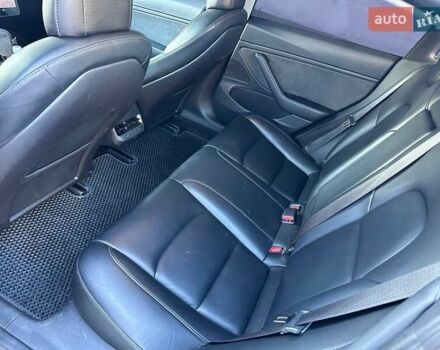 Сірий Тесла Модель 3, об'ємом двигуна 0 л та пробігом 186 тис. км за 16999 $, фото 22 на Automoto.ua