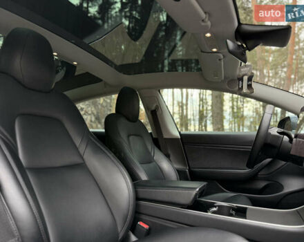 Серый Тесла Модель 3, объемом двигателя 0 л и пробегом 108 тыс. км за 18800 $, фото 16 на Automoto.ua