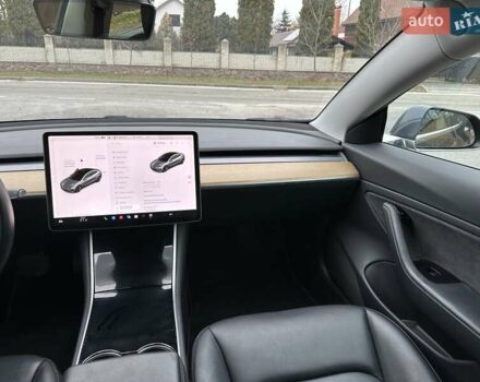 Серый Тесла Модель 3, объемом двигателя 0 л и пробегом 89 тыс. км за 18500 $, фото 11 на Automoto.ua