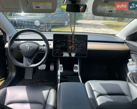 Сірий Тесла Модель 3, об'ємом двигуна 0 л та пробігом 49 тис. км за 21800 $, фото 24 на Automoto.ua