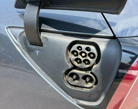 Серый Тесла Модель 3, объемом двигателя 0 л и пробегом 82 тыс. км за 15800 $, фото 10 на Automoto.ua