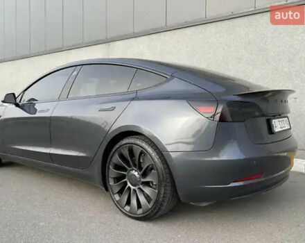 Серый Тесла Модель 3, объемом двигателя 0 л и пробегом 90 тыс. км за 27800 $, фото 3 на Automoto.ua