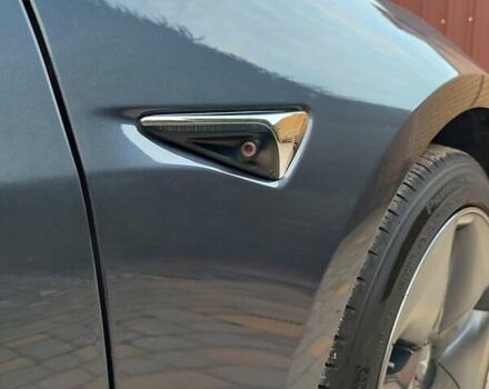 Серый Тесла Модель 3, объемом двигателя 0 л и пробегом 49 тыс. км за 27900 $, фото 17 на Automoto.ua