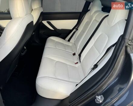 Серый Тесла Модель 3, объемом двигателя 0 л и пробегом 99 тыс. км за 16900 $, фото 26 на Automoto.ua