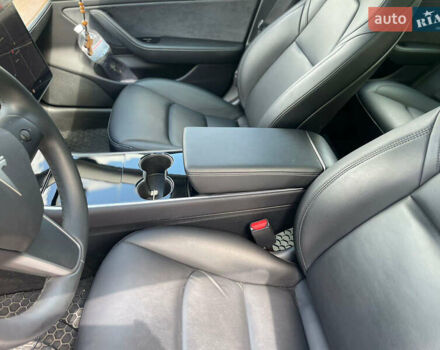 Сірий Тесла Модель 3, об'ємом двигуна 0 л та пробігом 49 тис. км за 21800 $, фото 10 на Automoto.ua