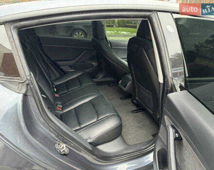 Сірий Тесла Модель 3, об'ємом двигуна 0 л та пробігом 62 тис. км за 17400 $, фото 26 на Automoto.ua