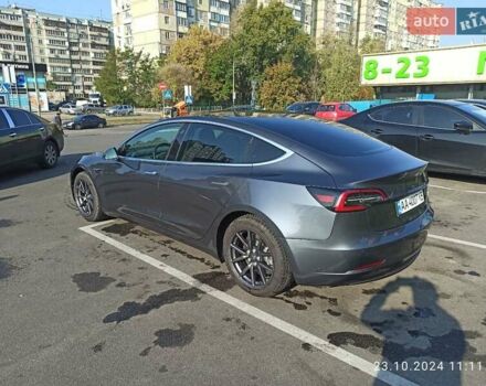 Серый Тесла Модель 3, объемом двигателя 0 л и пробегом 150 тыс. км за 19900 $, фото 2 на Automoto.ua