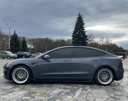 Серый Тесла Модель 3, объемом двигателя 0 л и пробегом 119 тыс. км за 18500 $, фото 5 на Automoto.ua