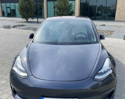 Тесла Модель 3 2019 у Хмельницькому на Automoto.ua Сірий Тесла Модель 3, об'ємом двигуна 0 л та пробігом 205 тис. км за 17399 $, фото 5 на Automoto.ua