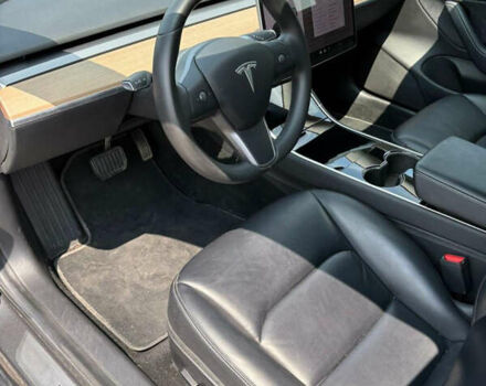 Серый Тесла Модель 3, объемом двигателя 0 л и пробегом 82 тыс. км за 15800 $, фото 14 на Automoto.ua
