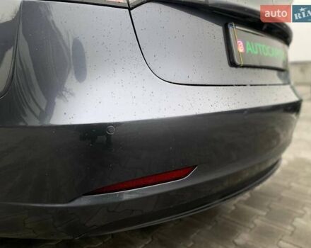 Серый Тесла Модель 3, объемом двигателя 0 л и пробегом 158 тыс. км за 20490 $, фото 12 на Automoto.ua