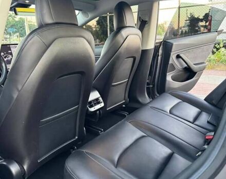 Серый Тесла Модель 3, объемом двигателя 0 л и пробегом 120 тыс. км за 15700 $, фото 7 на Automoto.ua