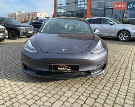 Серый Тесла Модель 3, объемом двигателя 0 л и пробегом 82 тыс. км за 18600 $, фото 1 на Automoto.ua