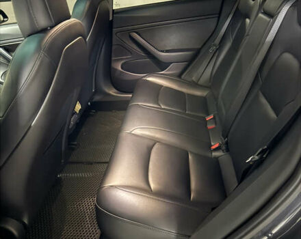 Серый Тесла Модель 3, объемом двигателя 0 л и пробегом 135 тыс. км за 19000 $, фото 7 на Automoto.ua