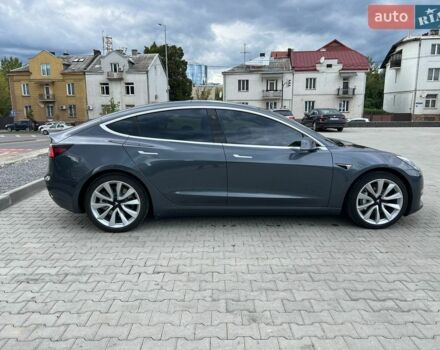 Серый Тесла Модель 3, объемом двигателя 0 л и пробегом 124 тыс. км за 25000 $, фото 3 на Automoto.ua