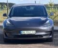 Серый Тесла Модель 3, объемом двигателя 0 л и пробегом 142 тыс. км за 15900 $, фото 6 на Automoto.ua