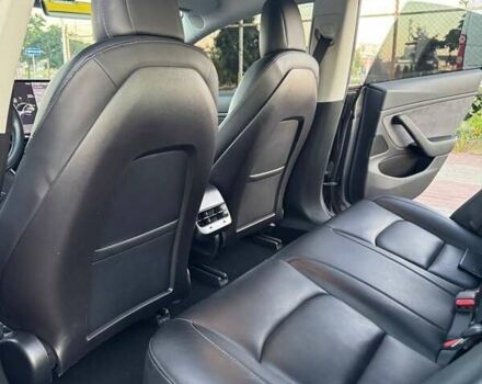 Серый Тесла Модель 3, объемом двигателя 0 л и пробегом 120 тыс. км за 15700 $, фото 3 на Automoto.ua