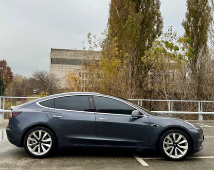 Серый Тесла Модель 3, объемом двигателя 0 л и пробегом 63 тыс. км за 20500 $, фото 11 на Automoto.ua