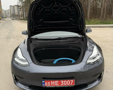 Серый Тесла Модель 3, объемом двигателя 0 л и пробегом 135 тыс. км за 16999 $, фото 61 на Automoto.ua