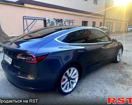 Серый Тесла Модель 3, объемом двигателя 0 л и пробегом 180 тыс. км за 18500 $, фото 4 на Automoto.ua