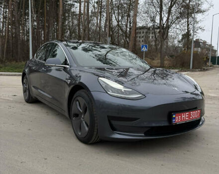 Серый Тесла Модель 3, объемом двигателя 0 л и пробегом 135 тыс. км за 16999 $, фото 2 на Automoto.ua