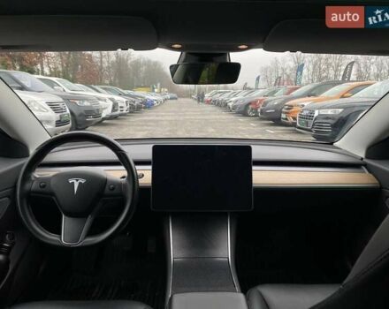 Серый Тесла Модель 3, объемом двигателя 0 л и пробегом 158 тыс. км за 20490 $, фото 39 на Automoto.ua