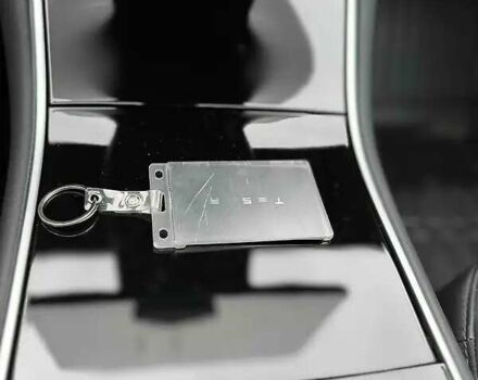 Сірий Тесла Модель 3, об'ємом двигуна 0 л та пробігом 60 тис. км за 19000 $, фото 9 на Automoto.ua