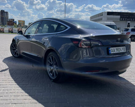 Серый Тесла Модель 3, объемом двигателя 0 л и пробегом 153 тыс. км за 20799 $, фото 4 на Automoto.ua