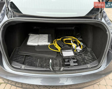 Сірий Тесла Модель 3, об'ємом двигуна 0 л та пробігом 209 тис. км за 17000 $, фото 19 на Automoto.ua