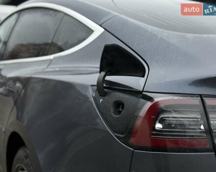 Серый Тесла Модель 3, объемом двигателя 0 л и пробегом 86 тыс. км за 17000 $, фото 8 на Automoto.ua