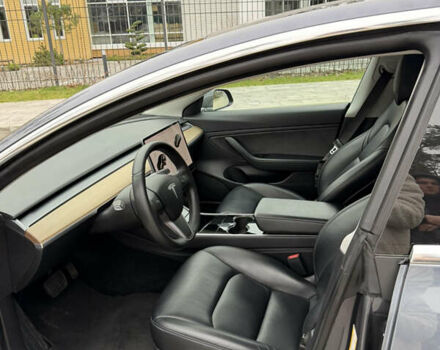 Серый Тесла Модель 3, объемом двигателя 0 л и пробегом 135 тыс. км за 16999 $, фото 48 на Automoto.ua