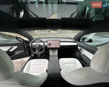 Серый Тесла Модель 3, объемом двигателя 0 л и пробегом 35 тыс. км за 14000 $, фото 8 на Automoto.ua