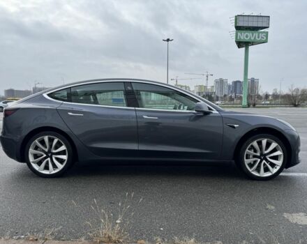 Серый Тесла Модель 3, объемом двигателя 0 л и пробегом 98 тыс. км за 15800 $, фото 4 на Automoto.ua