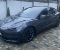 Серый Тесла Модель 3, объемом двигателя 0 л и пробегом 100 тыс. км за 16500 $, фото 4 на Automoto.ua