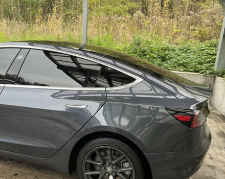 Тесла Модель 3 2019 в Киеве на Automoto.ua Серый Тесла Модель 3, объемом двигателя 0 л и пробегом 98 тыс. км за 22000 $, фото 8 на Automoto.ua