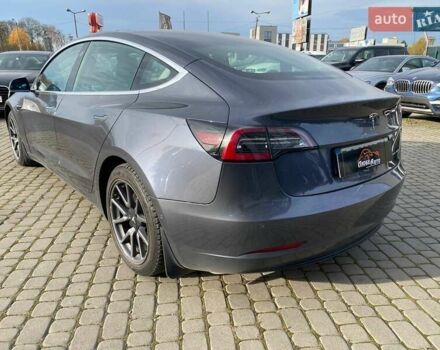 Серый Тесла Модель 3, объемом двигателя 0 л и пробегом 82 тыс. км за 18600 $, фото 4 на Automoto.ua