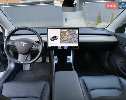 Серый Тесла Модель 3, объемом двигателя 0 л и пробегом 141 тыс. км за 18000 $, фото 1 на Automoto.ua