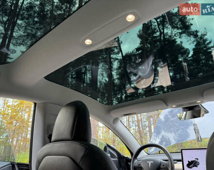 Серый Тесла Модель 3, объемом двигателя 0 л и пробегом 108 тыс. км за 18800 $, фото 24 на Automoto.ua