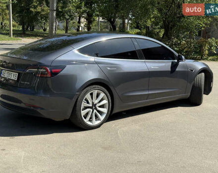 Тесла Модель 3 2019 в Харькове на Automoto.ua Серый Тесла Модель 3, объемом двигателя 0 л и пробегом 92 тыс. км за 20500 $, фото 4 на Automoto.ua