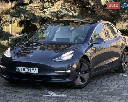 Серый Тесла Модель 3, объемом двигателя 0 л и пробегом 87 тыс. км за 21900 $, фото 21 на Automoto.ua
