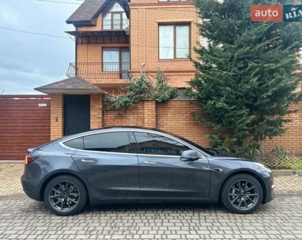 Серый Тесла Модель 3, объемом двигателя 0 л и пробегом 129 тыс. км за 16200 $, фото 4 на Automoto.ua
