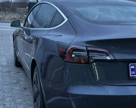 Серый Тесла Модель 3, объемом двигателя 0 л и пробегом 217 тыс. км за 14999 $, фото 4 на Automoto.ua