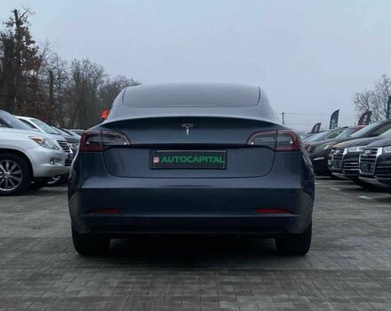 Серый Тесла Модель 3, объемом двигателя 0 л и пробегом 158 тыс. км за 20490 $, фото 5 на Automoto.ua